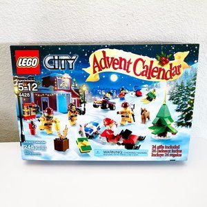 NEW Lego CITY Advent Calendar 4428 Retired SEALED 2012 Santa Firefighter